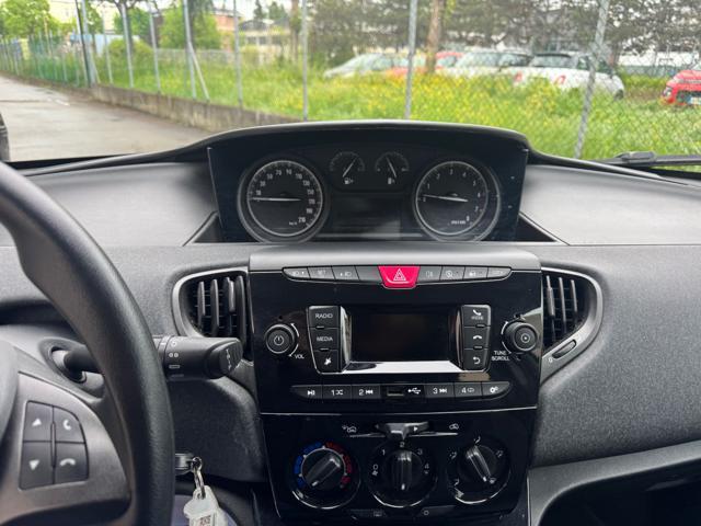 LANCIA Ypsilon 1.0 FireFly 5 porte Hybrid Silver