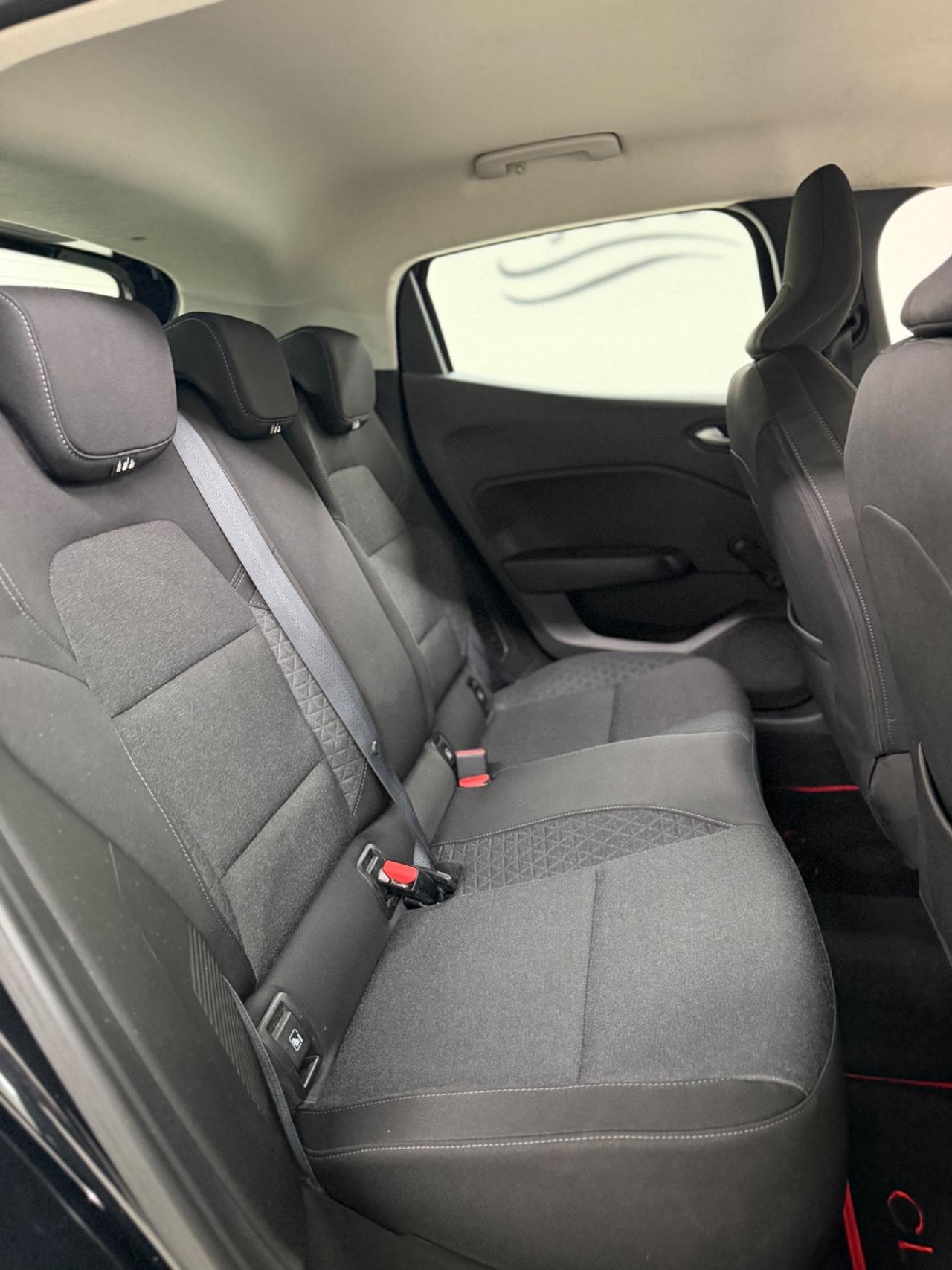 Renault Clio FULL HYBRID (anno 2021)