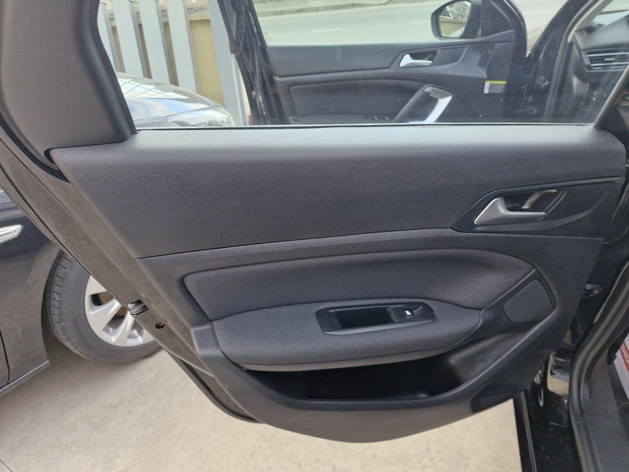 PEUGEOT 308 BLUEhdi 130cv S&S Allure Pack 2019