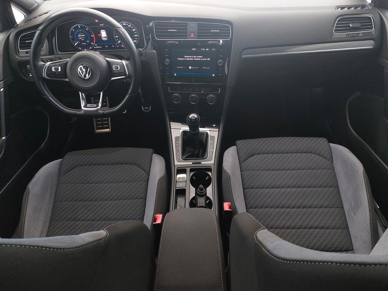 Volkswagen Golf 1.6 TDI Rline