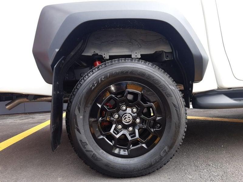 Toyota Hilux 2.8 D-4D A/T 4WD 4 porte Double Cab GR SPORT