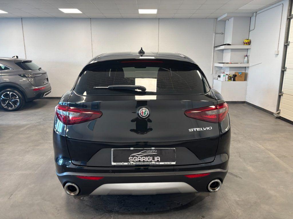 Alfa Romeo Stelvio 2.2 Diesel AT8 Sport-Tech Automatico