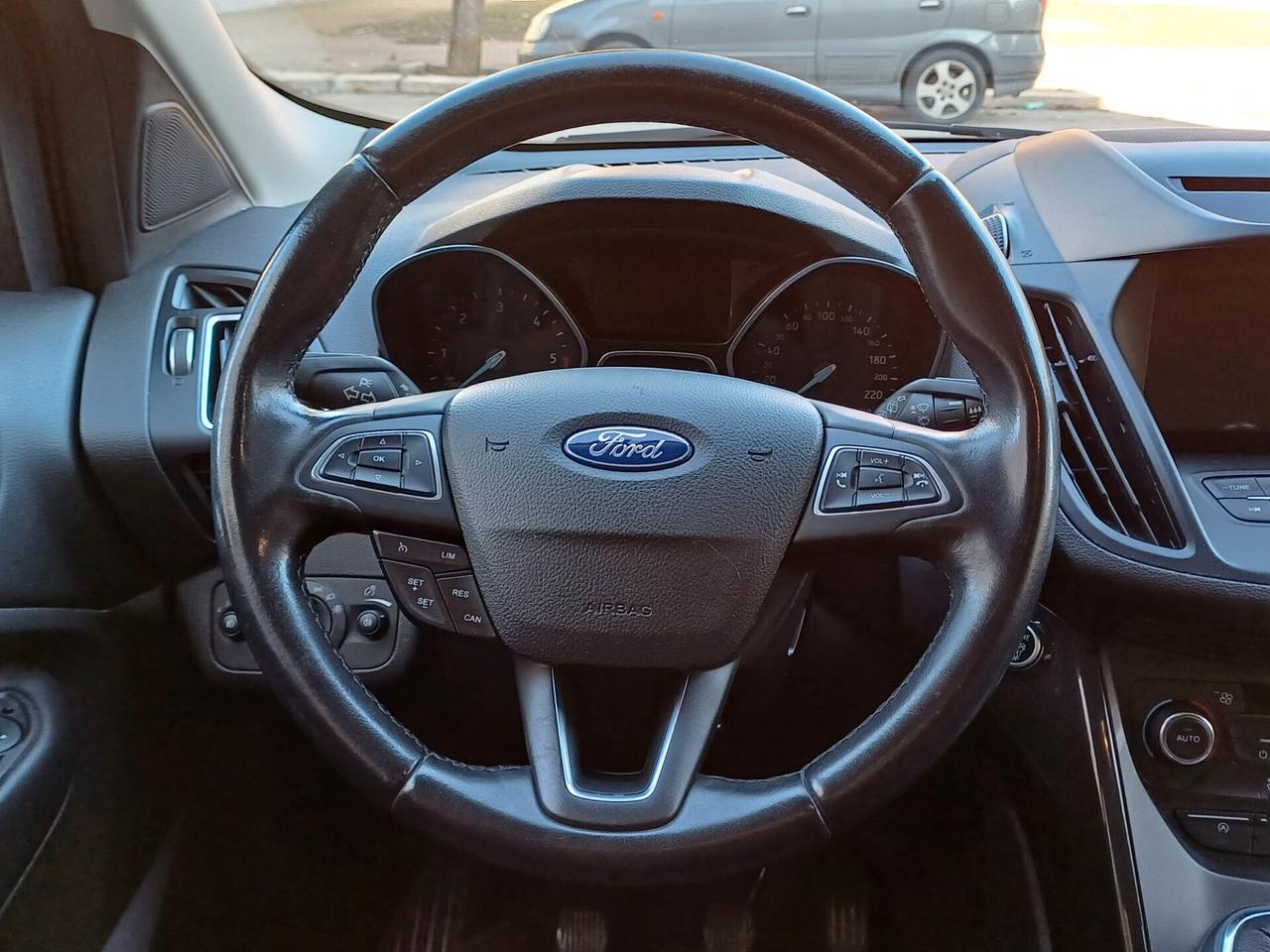 Ford Kuga 1.5 TDCI 120 CV S&S 2WD Titanium