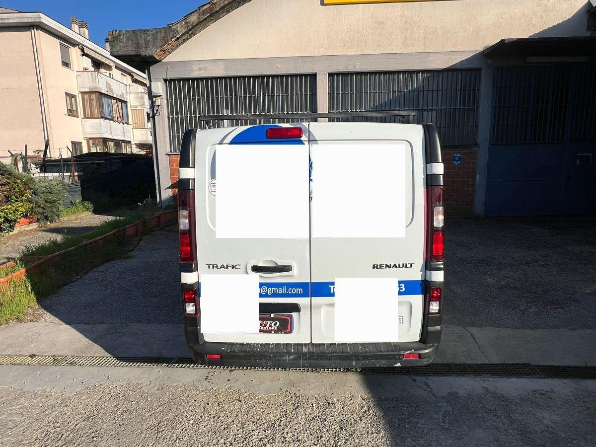 RENAULT trafic T29 2.0 dci 120cv L2H1 Plus