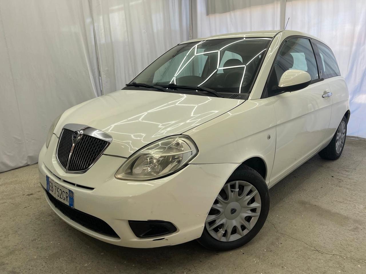 Lancia Ypsilon 1.4 Oro Ecochic GPL finanziabile senza busta paga