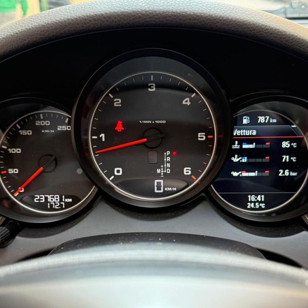 Porsche Cayenne 3.0 Diesel **FULL**