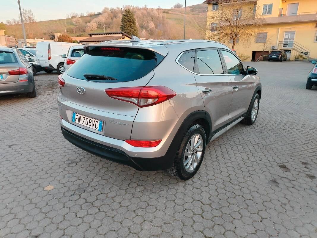 Hyundai Tucson 1.7 crdi Sound 2wd 115cv
