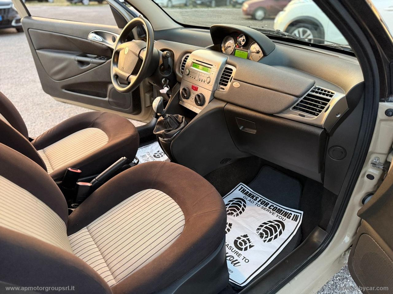 LANCIA Ypsilon 1.4 Oro