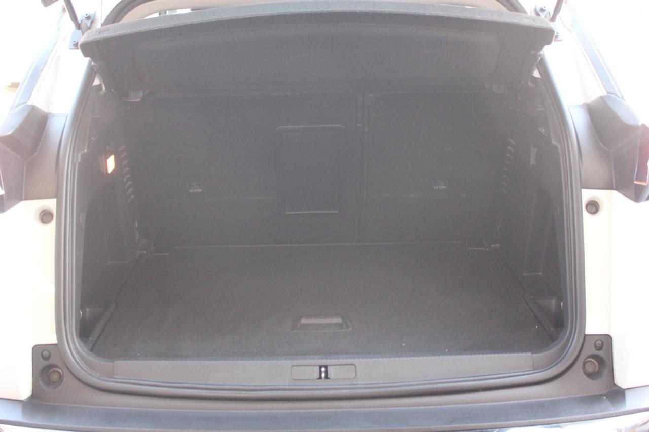 Peugeot 3008 *PREZZO VERO* 1.5 hdi 130 CV CATENA MAGGIORATA DA 8 MM E DISTRIBUZIONE FATTI IN PEUGEOT CARTIFICATE