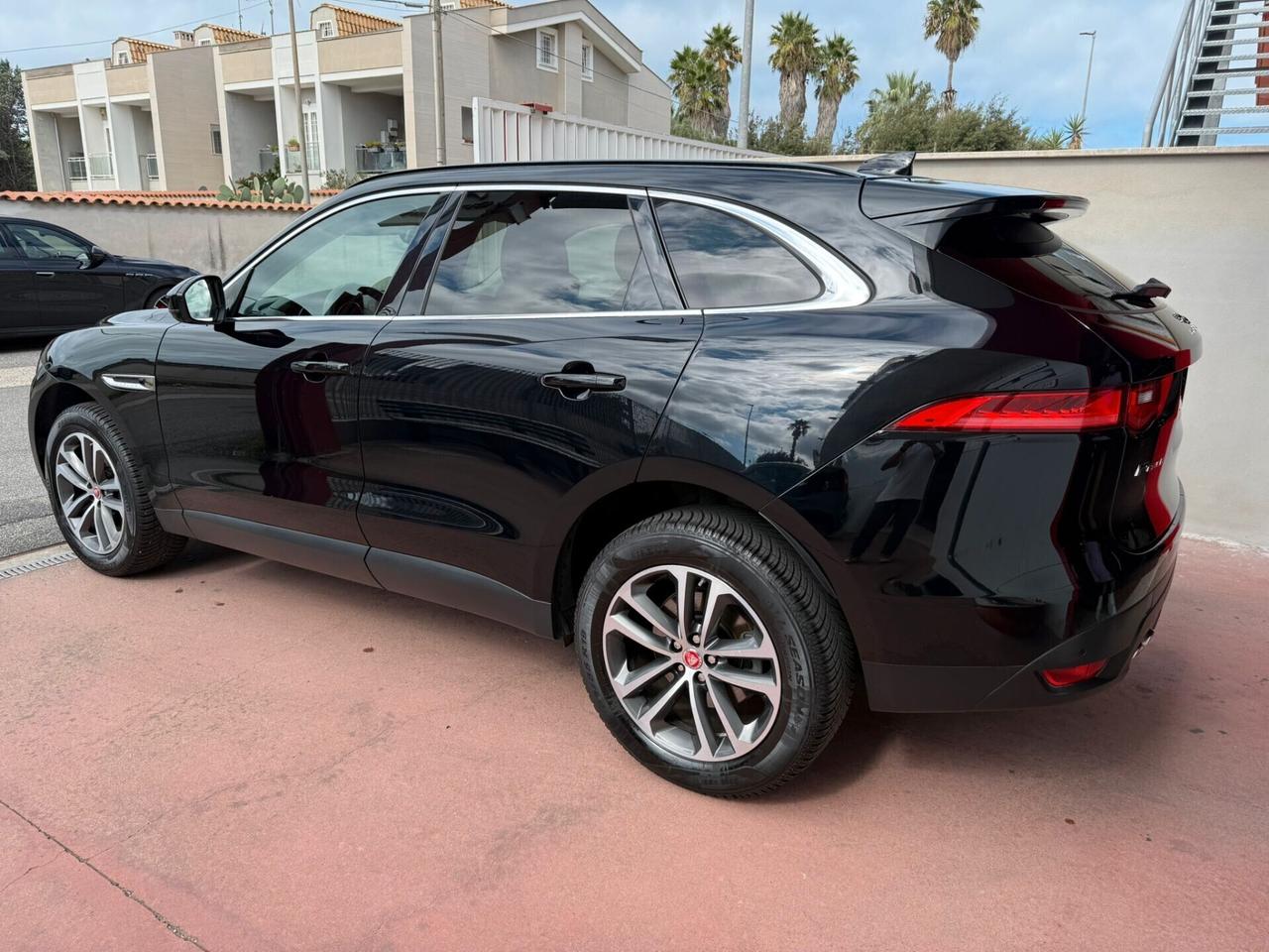 Jaguar F-Pace 2.0 D 180 CV AWD aut. Prestige