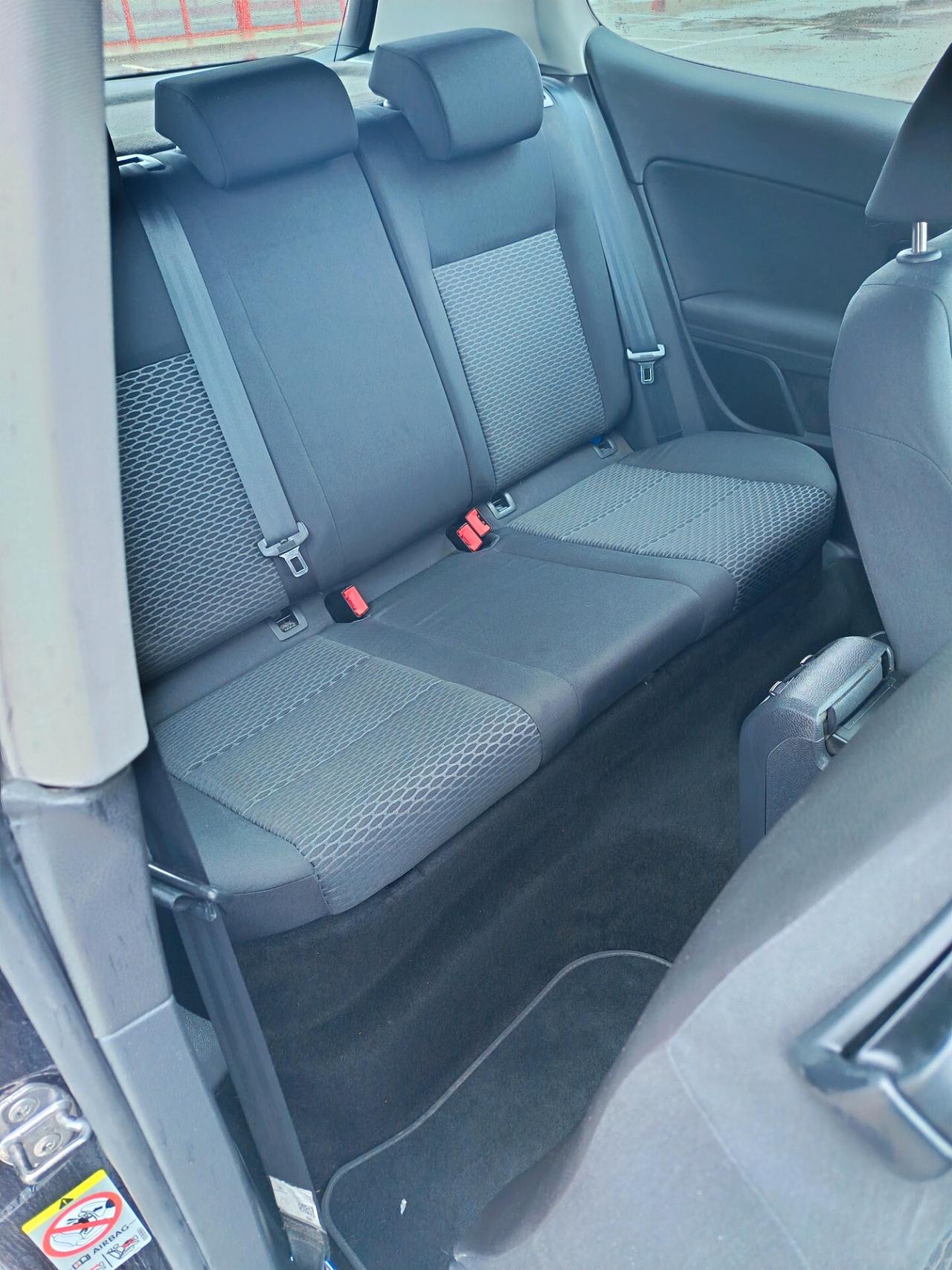 Volkswagen Golf 1.6 3p. Comfortline