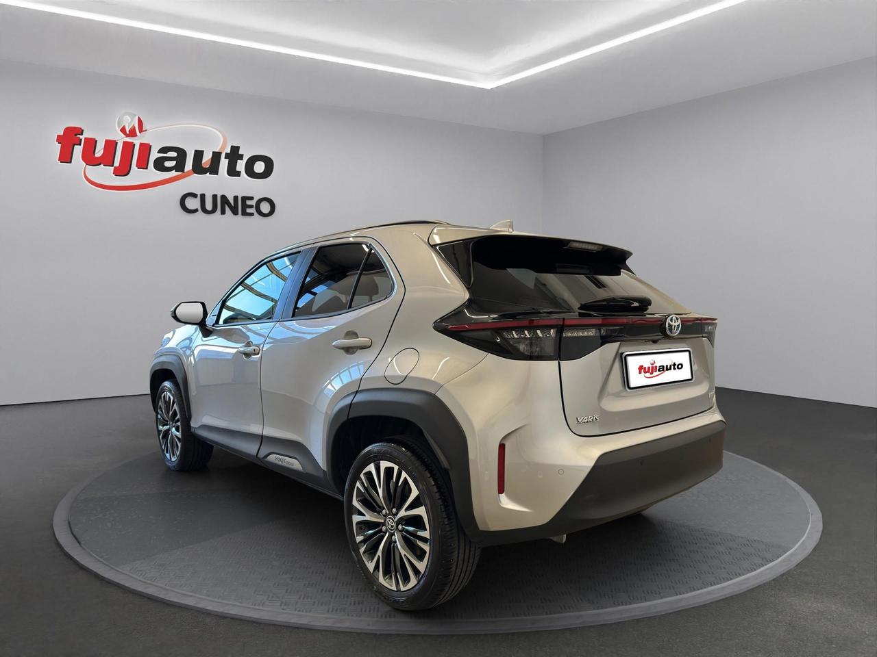 Toyota Yaris Cross 1.5h Lounge fwd 116cv e-cvt