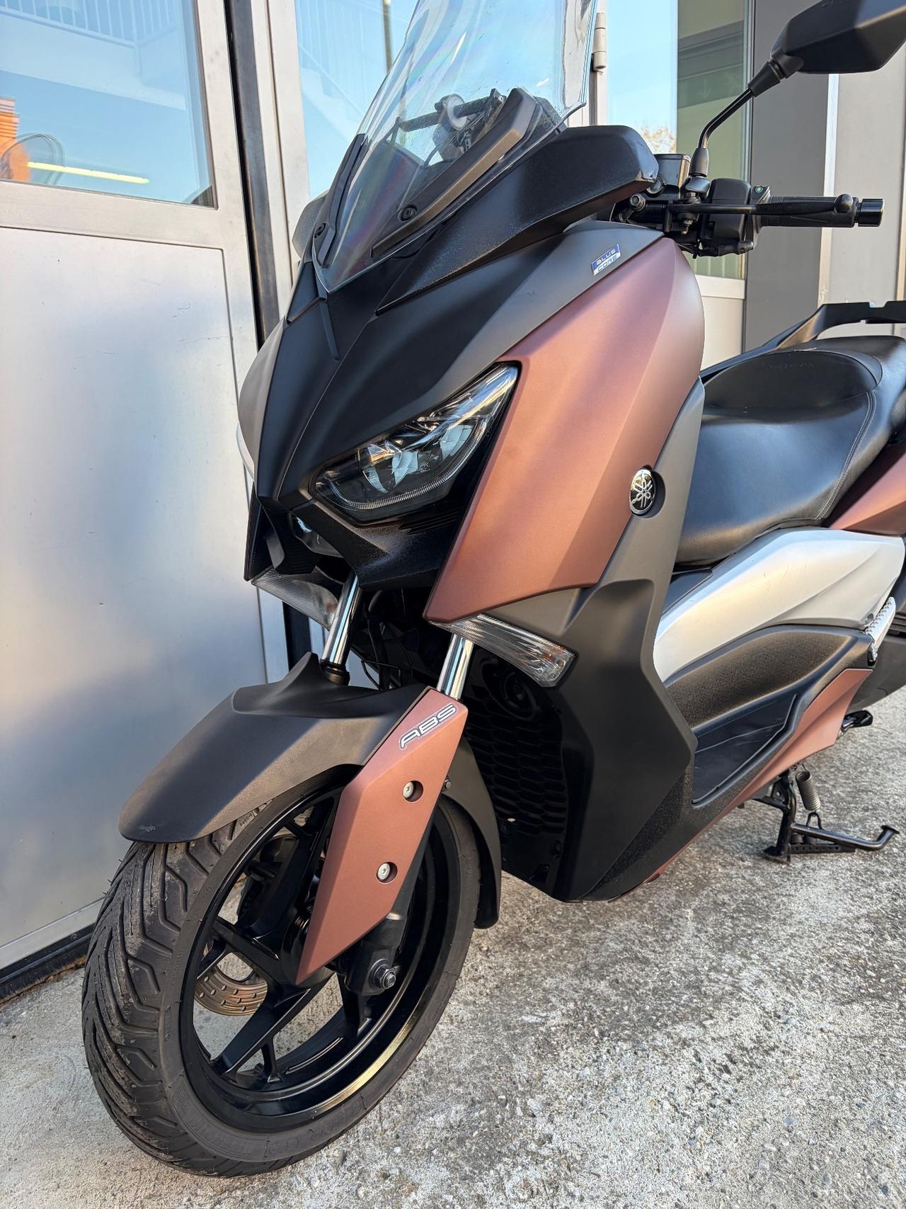 Yamaha X-Max 300