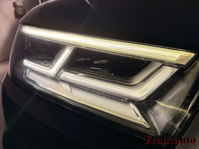 AUDI Q5 40 TDI quattro S tronic Business Design