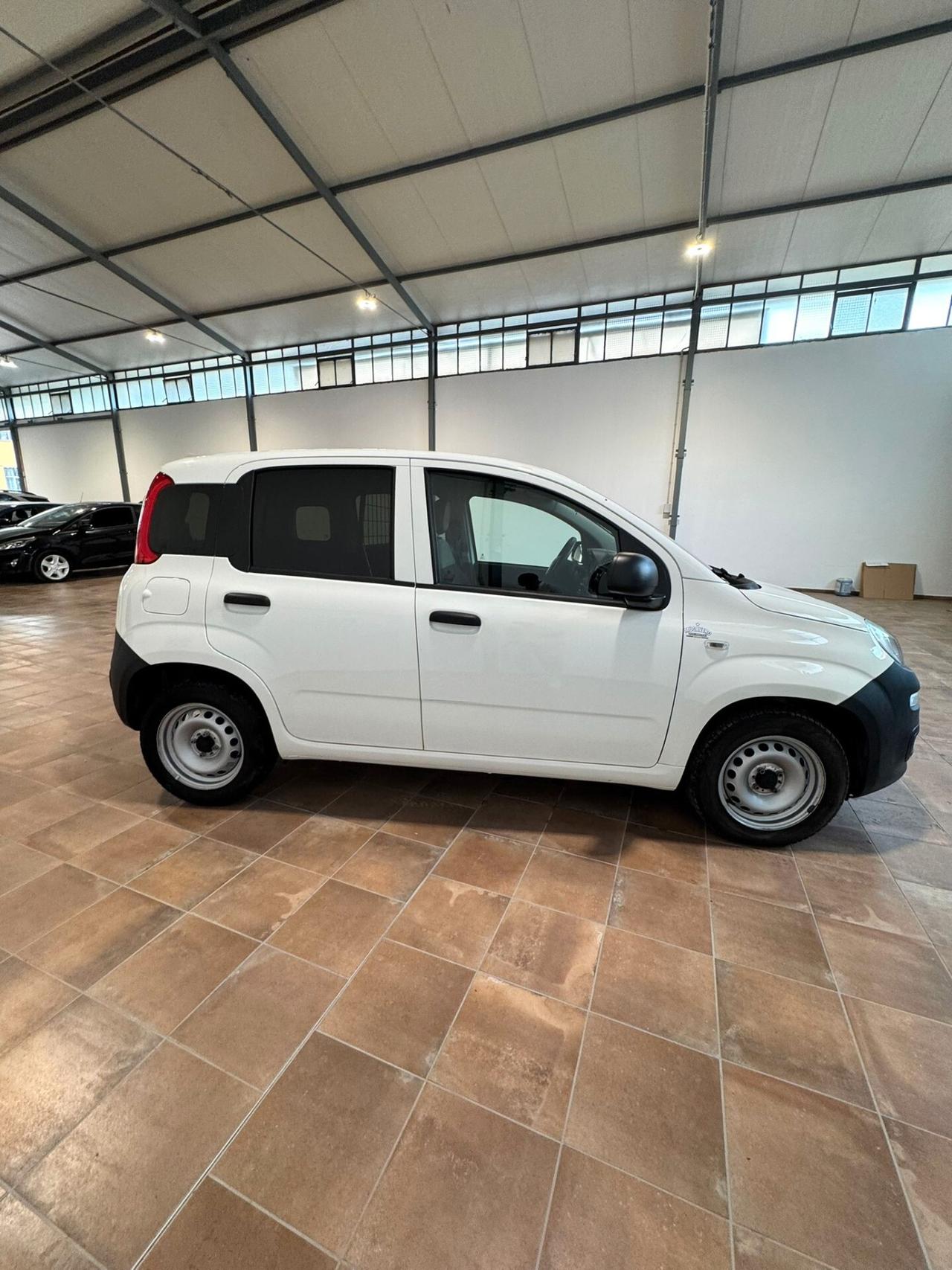FIAT PANDA 1.0Hybrid AUTOCARRO 2 POSTI