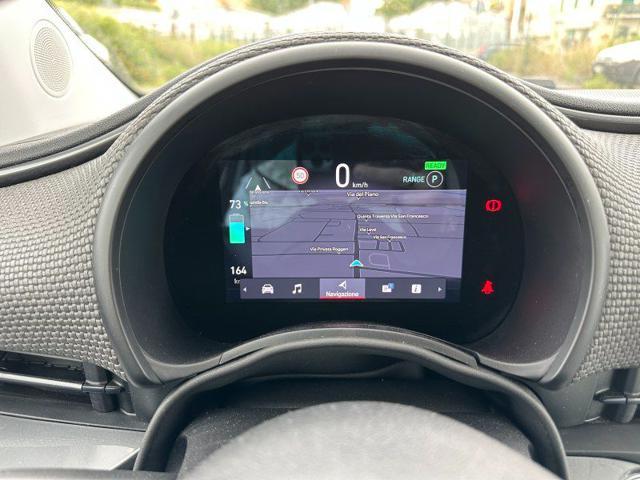 FIAT 500e 3+1 42 kWh La Prima OroRosa