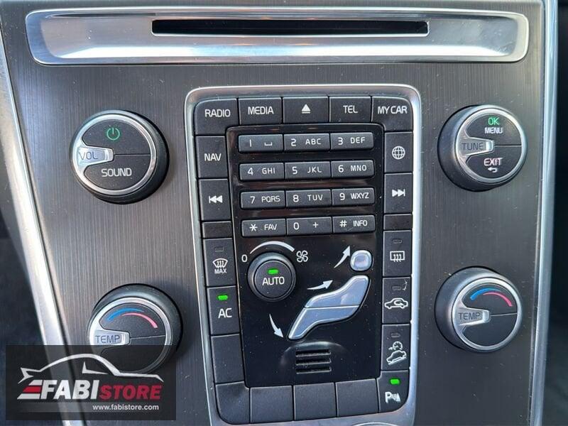 Volvo XC60 2.4 D4 181 Cv Automatic AWD Momentum - Navi, Cruise, Sensori ecc