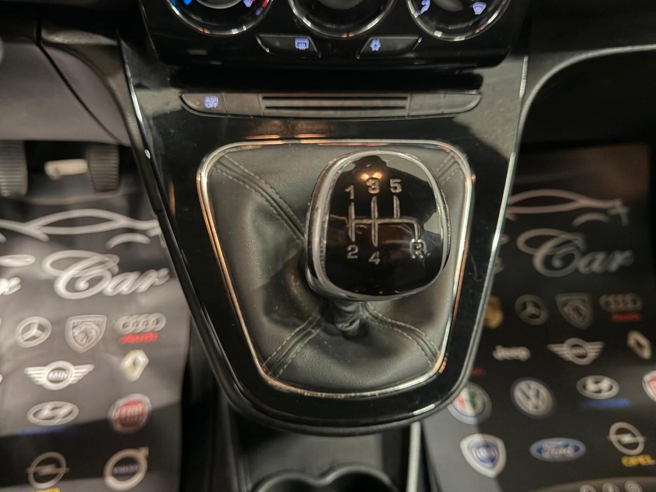 LANCIA YPSILON 900CC 84CV 62KW OK NEOPATENTATI ANNO 2015