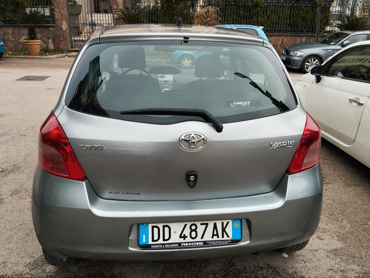 Toyota Yaris 1.0 5 porte Sol