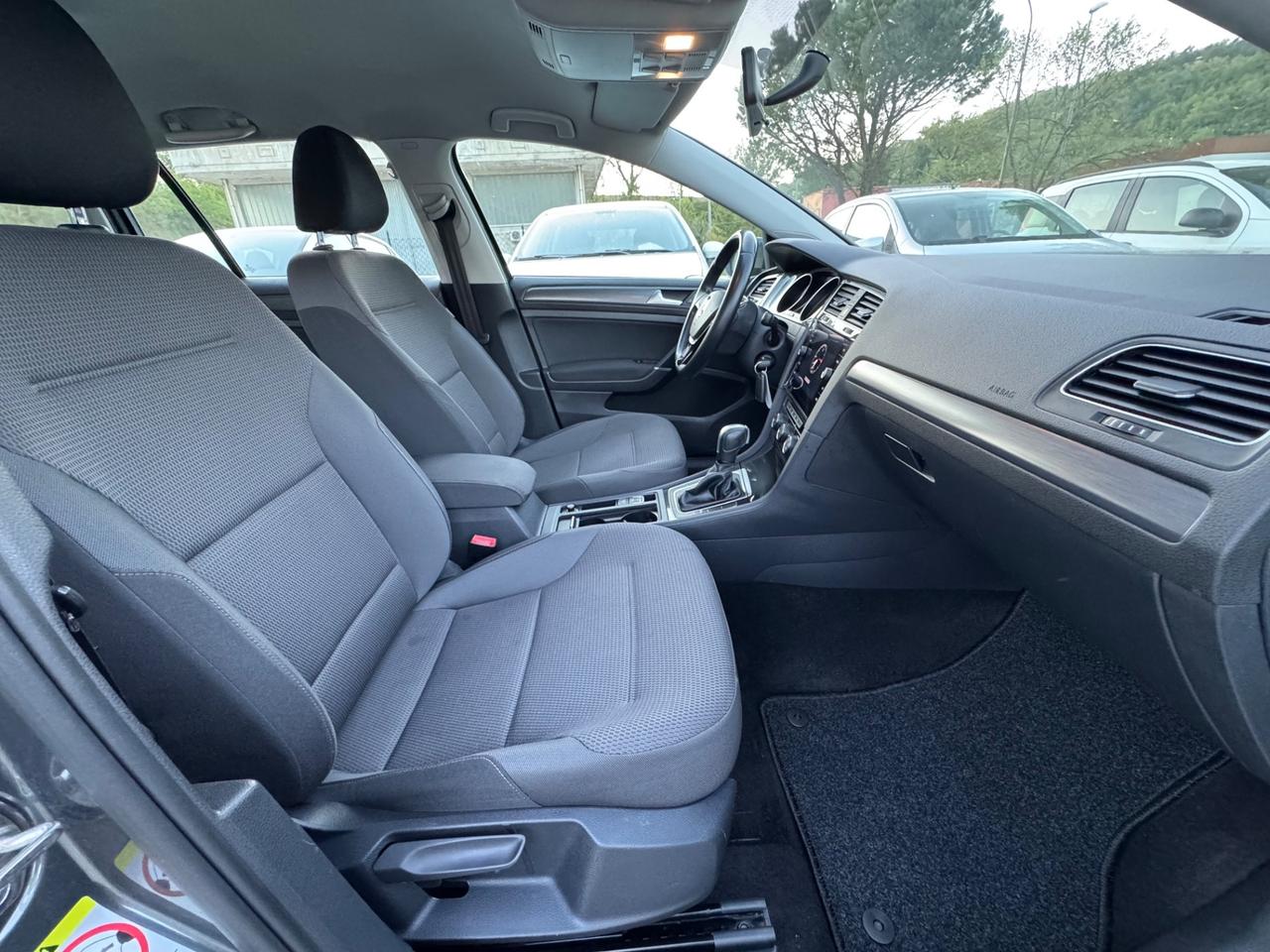 Volkswagen Golf Variant 1.5 TGI 130Cv DSG Business