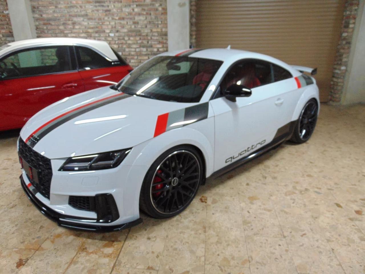 Audi TTS Coupé TFSI quattro S tronic sport attitude