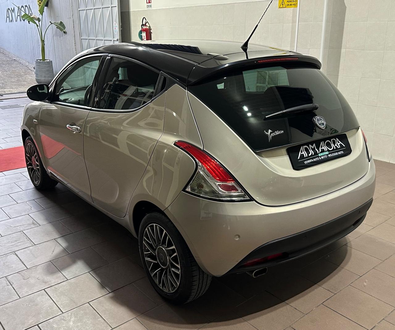 Lancia Ypsilon 1.2 69 CV 5 porte S&S Platinum