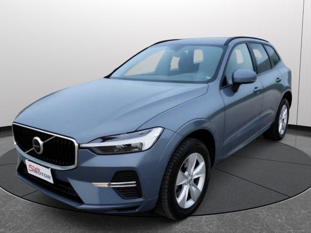 VOLVO XC60 B4 (d) automatico Momentum AWD UFFICIALE