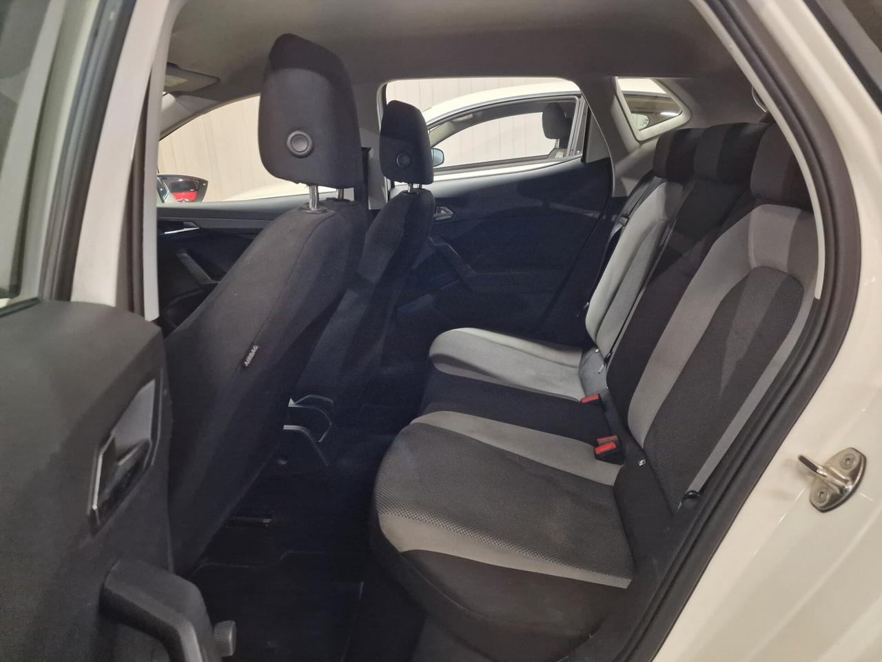 Seat Ibiza 1.0 TGI 5 porte FR, ok neopatentati