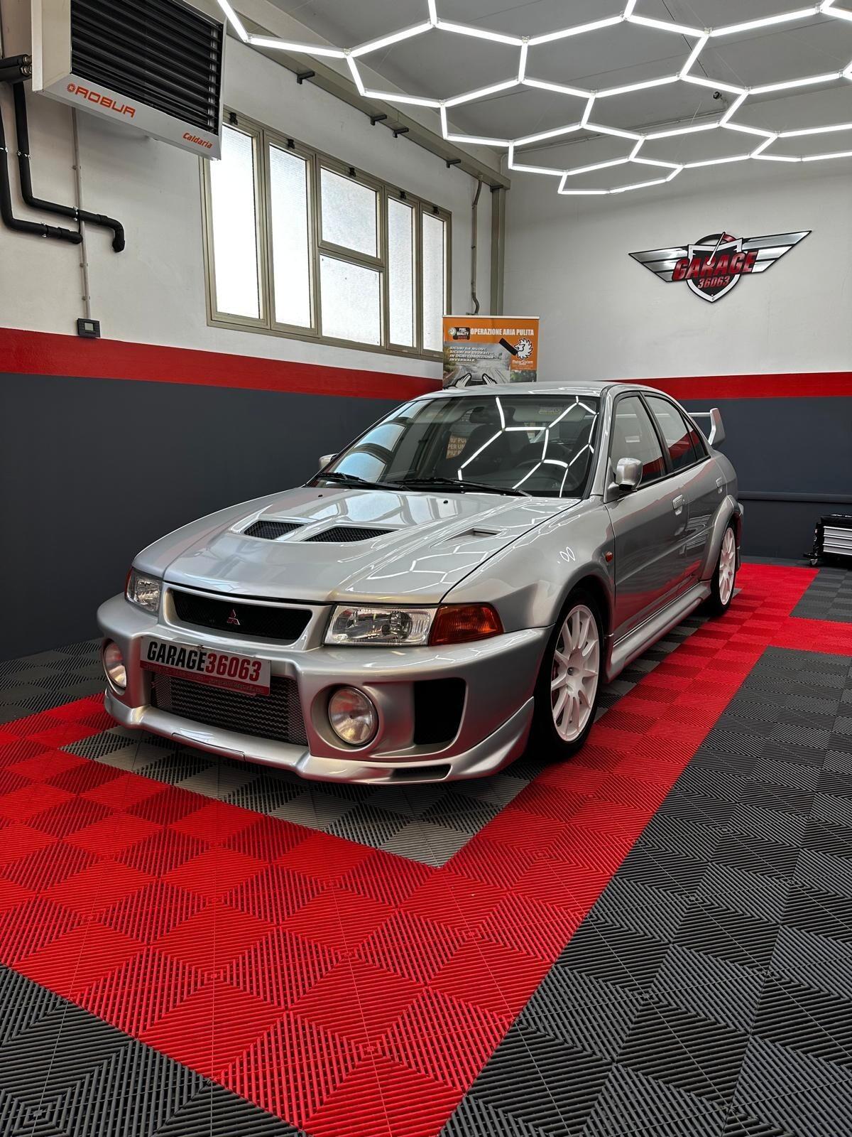 Mitsubishi Lancer EVO V