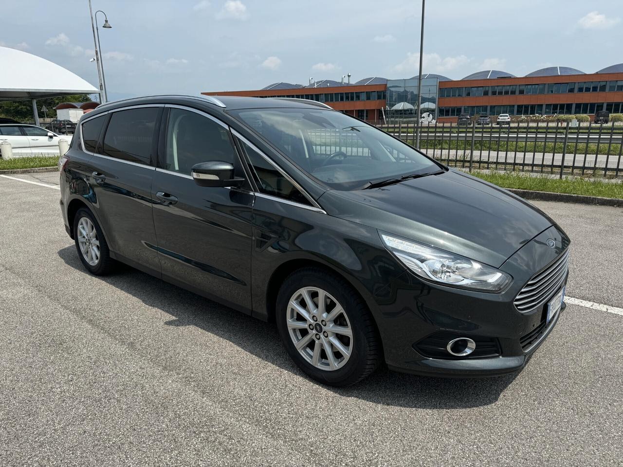 Ford S-Max Powers. Titanium Bsn. 2.0TDCi 180CV 7p.