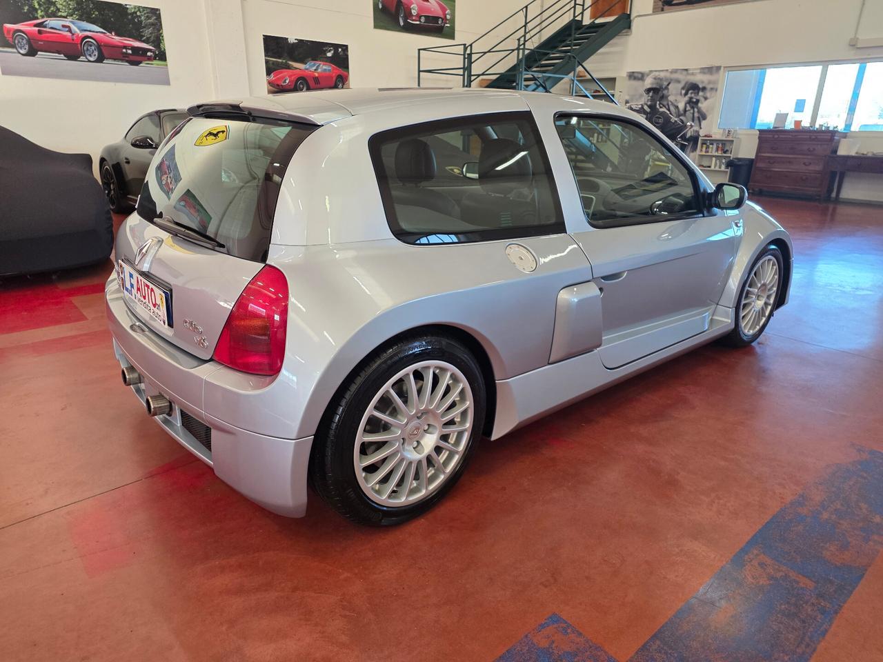 Renault Clio 3.0 V6 24V cat 3 porte Sport