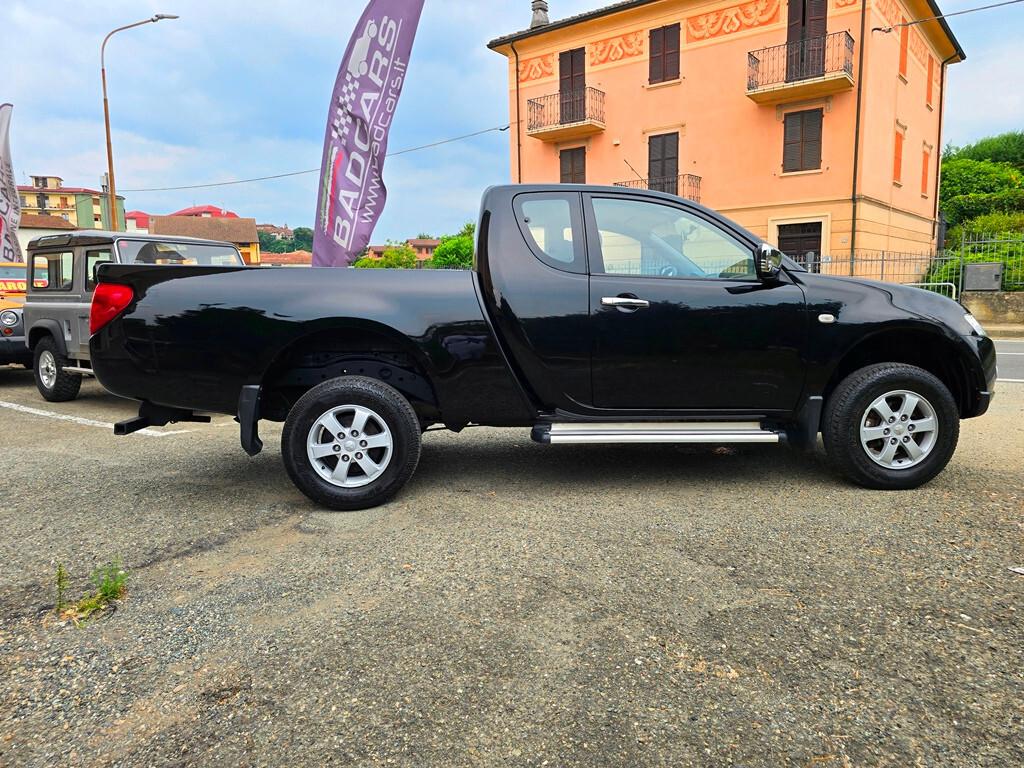 Mitsubishi L200 2.5 DI-D/136CV CLUB CUB INVITE