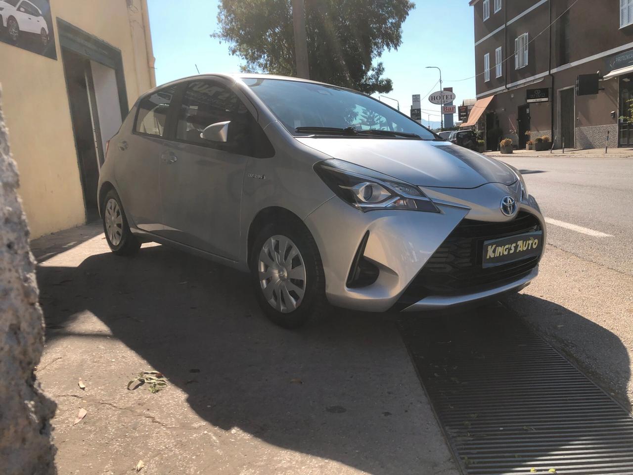 Toyota Yaris 1.5 Hybrid 5 porte Cool