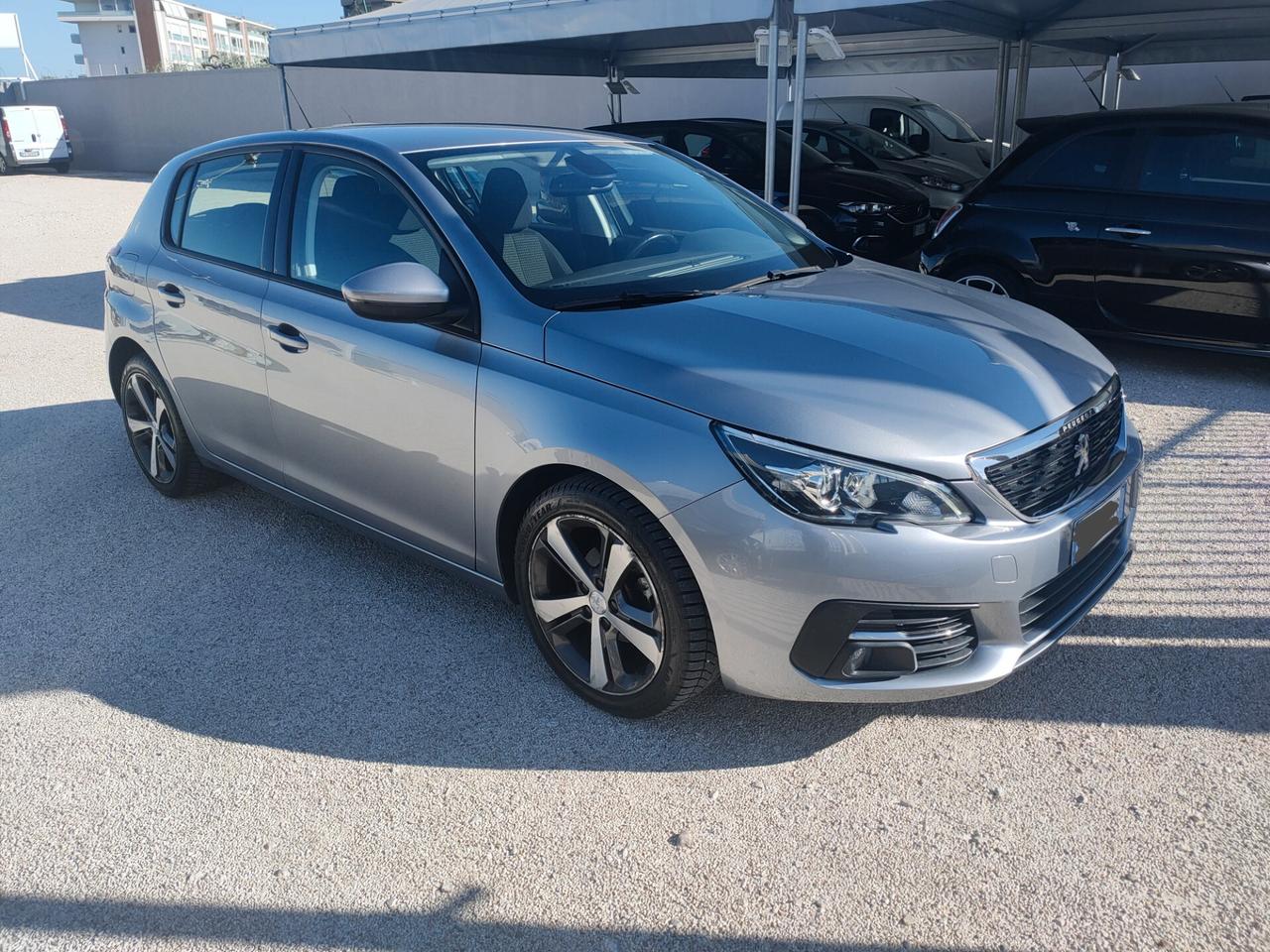Peugeot 308 BlueHDi 100 S&S Business