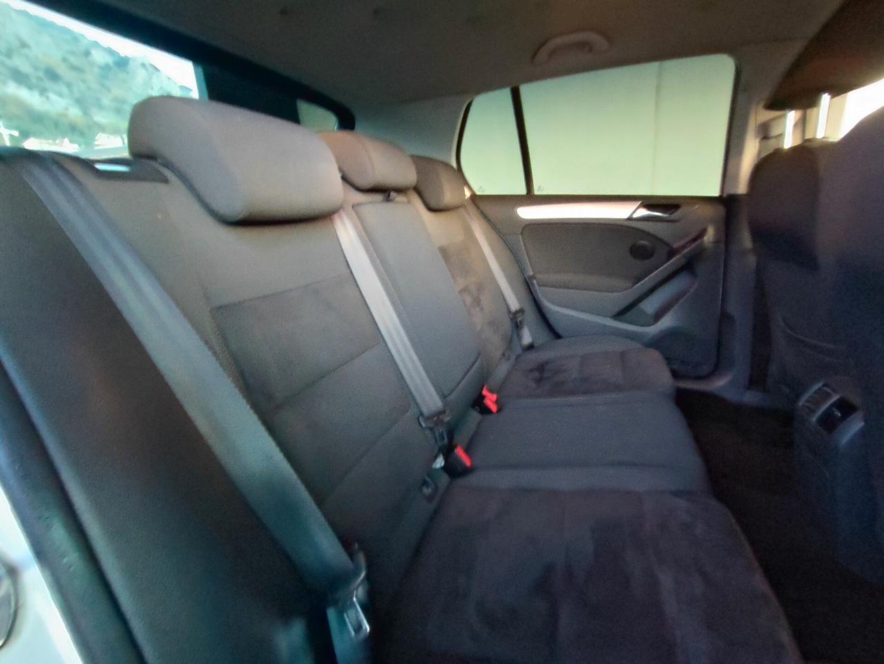 Volkswagen Golf 1.6 TDI DPF DSG 3p. Highline