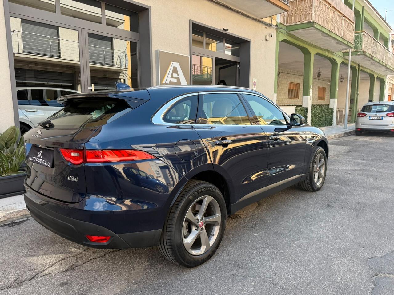 Jaguar F-Pace 2.0 D 180 CV Prestige