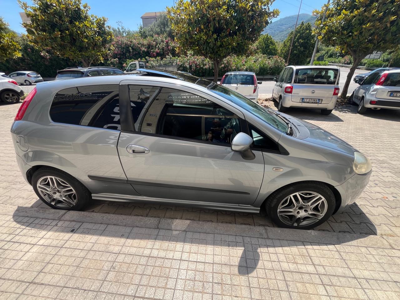 Fiat Grande Punto 1.9 MJT 130 CV 3 porte Sport
