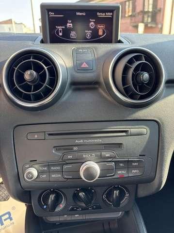 Audi A1 1.6 TDI Attraction XENON-BLUETOOTH