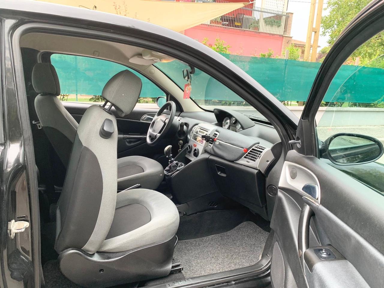 Lancia Ypsilon restailing 1.2 metano benzina