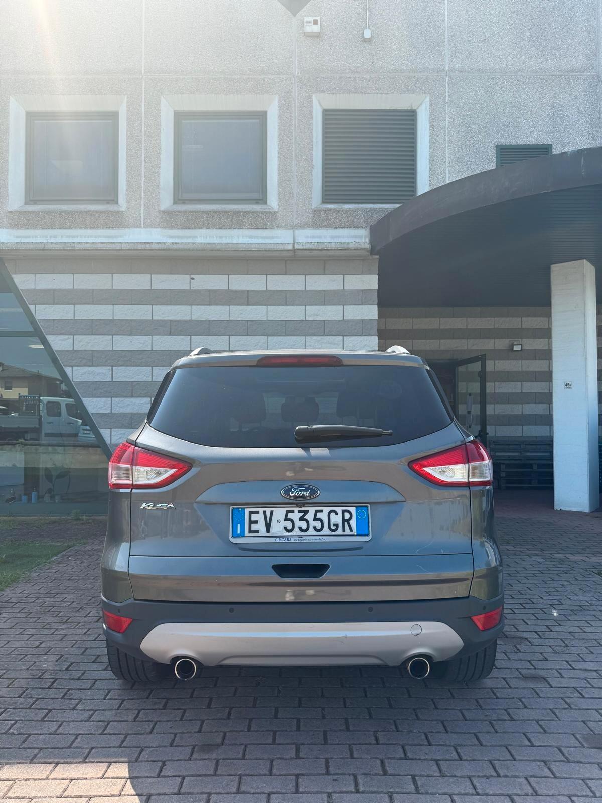 Ford Kuga 2.0 TDCI 140 CV 4WD Powershift Plus