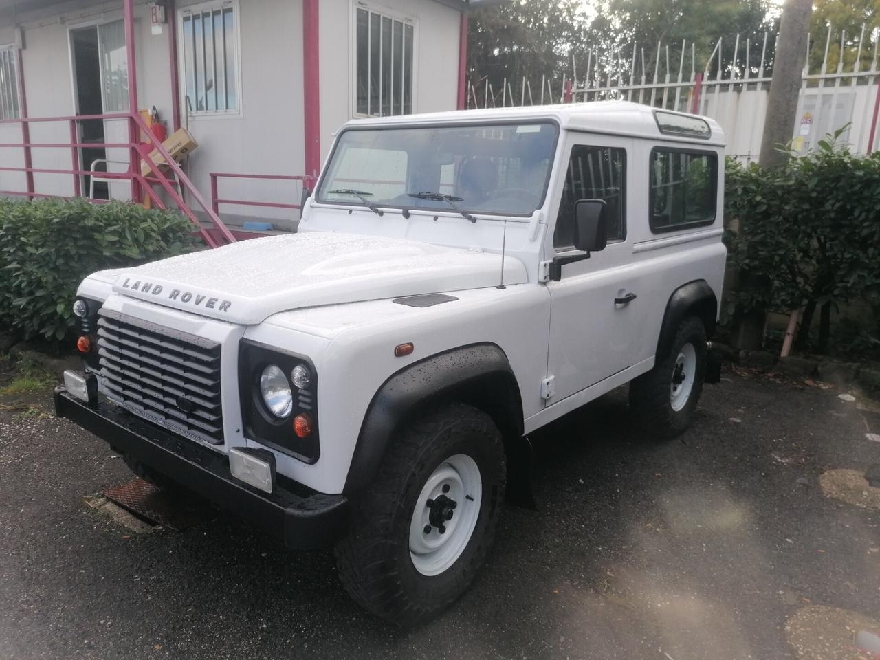 Land Rover Defender 110 2.2 TD4 Station Wagon E N1