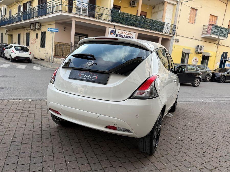 LANCIA YPSILON 1.2 GPL DI CASA PLATINO CERTIFICATA