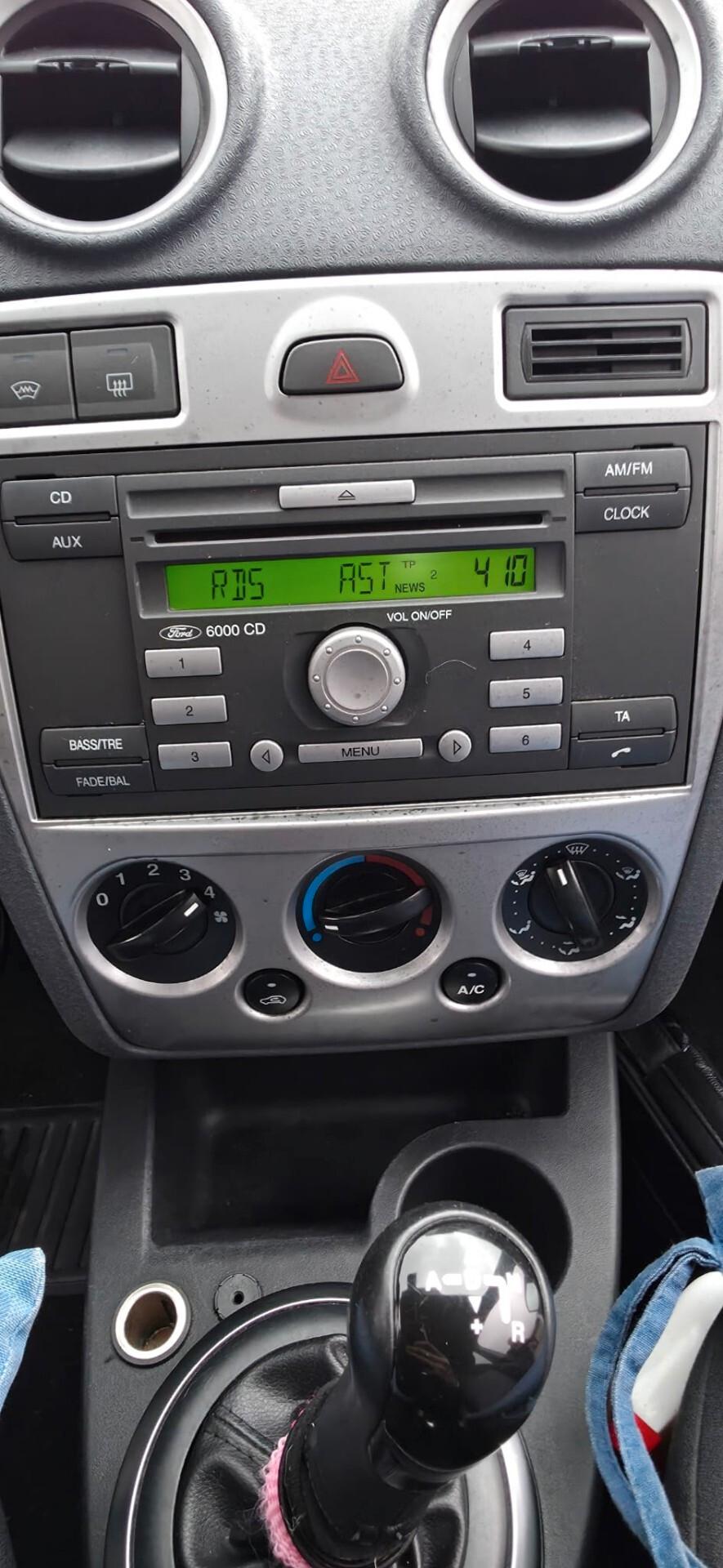 Ford Fusion UAV 1.4 16V automatica neopatentati