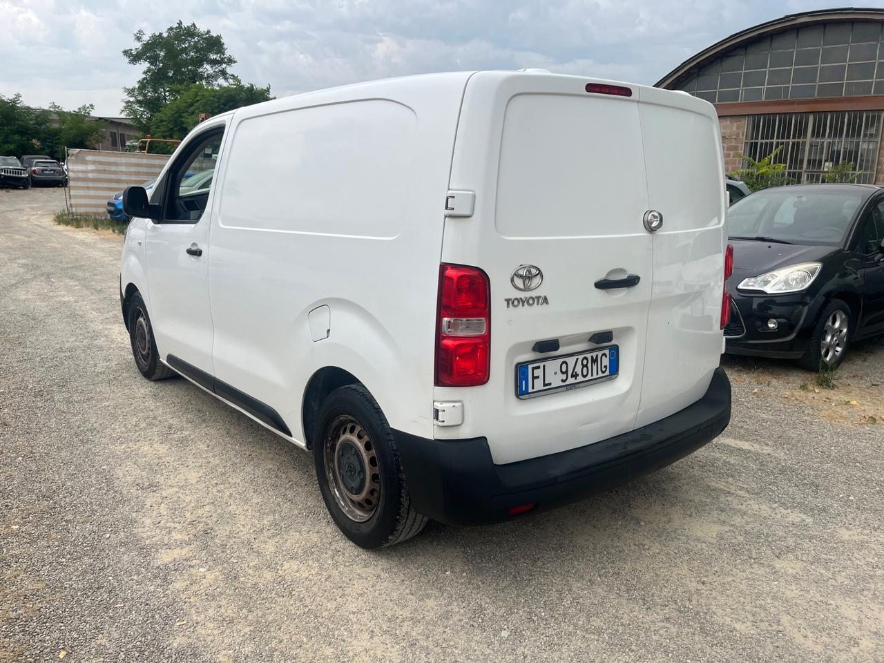 Toyota Proace Proace Verso 1.6D L0 S Comfort