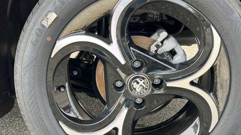 Alfa Romeo Junior 1.2 ibrida Speciale 145cv edct6