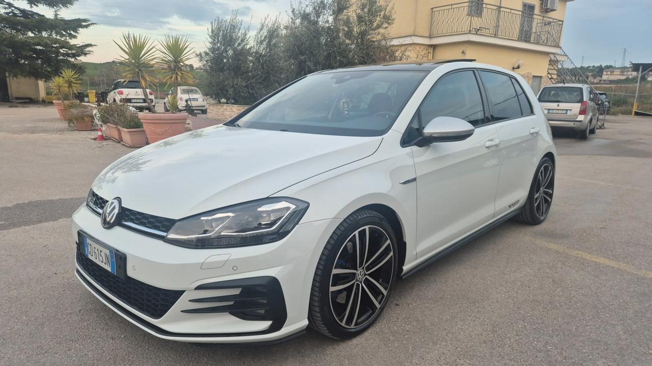 Volkswagen Golf GTI 2.0 TDI DSG 5p. Executive BlueMotion Technology