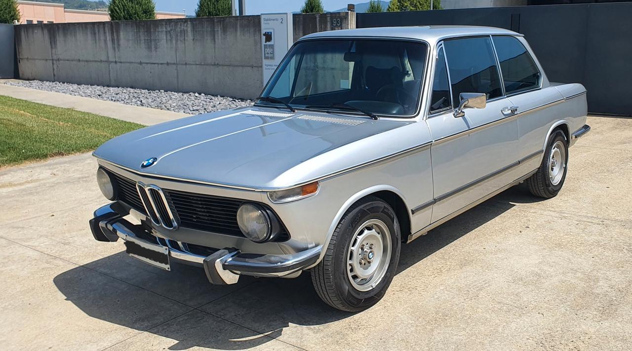 BMW 2002 TII (PERMUTE)