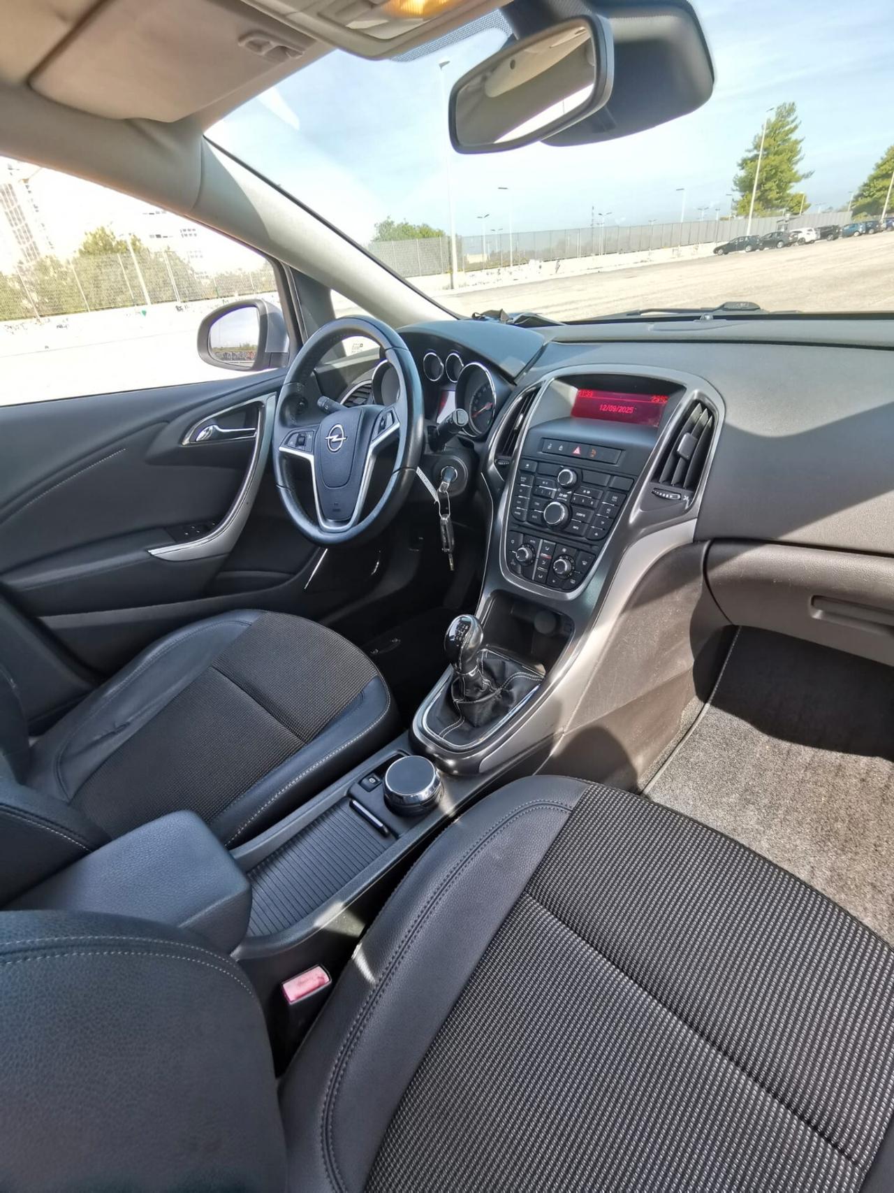 Opel Astra 1.7 CDTI 110CV 5P. Cosmo 12/2010