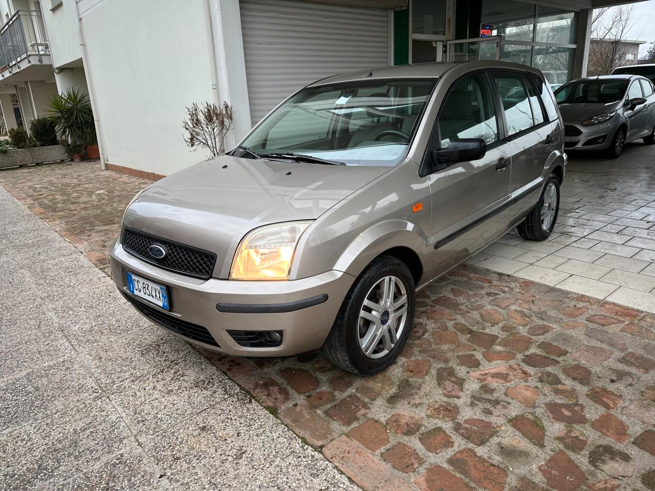 Ford Fusion 1.4 NEOPATENTATI (12 RATE)