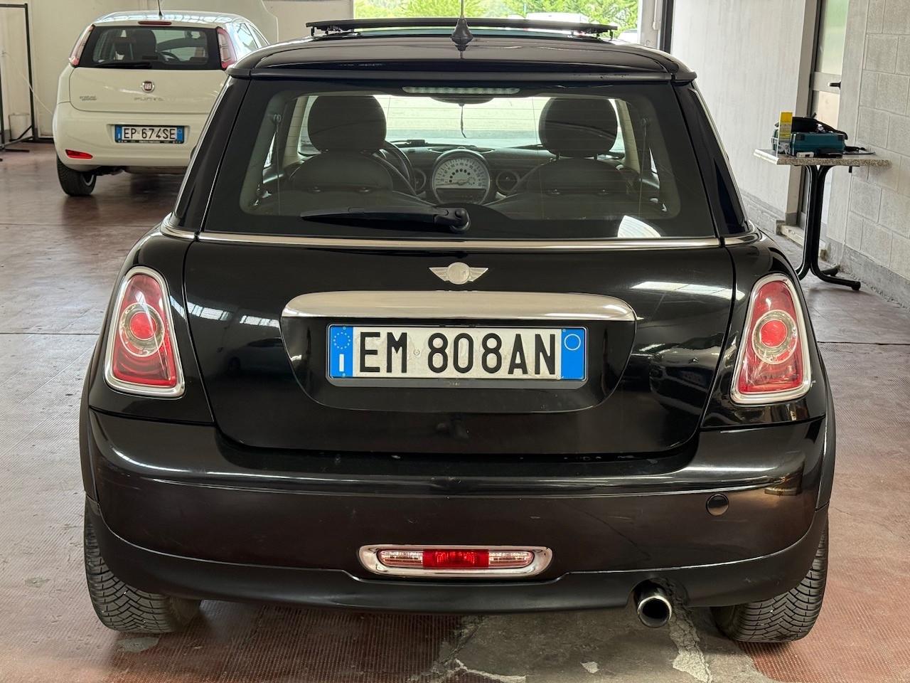 Mini Mini 1.6 16V One (72kW)